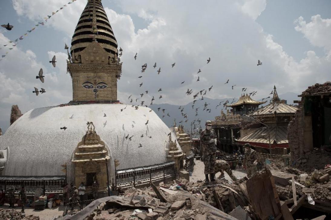 Nepal quake-ravaged temples face threat from looters
