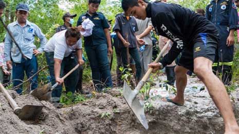 Another mass grave found in ... Malaysia 