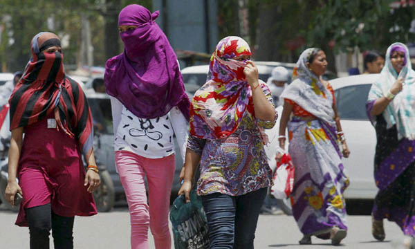 More than 700 dies in India for....... Heat wave