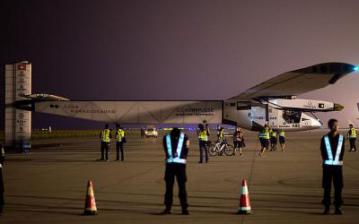  Takes off for six-day and  six-night Pacific flight.......Solar Impulse 