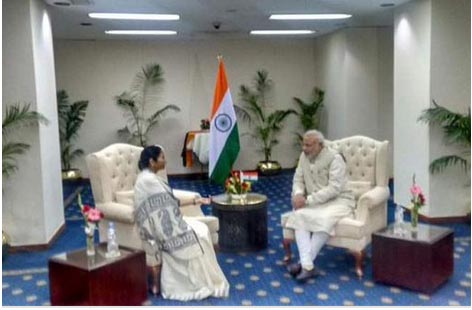 Mamata meets with... Indian PM