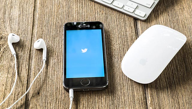 Your tweets can predict your heart health