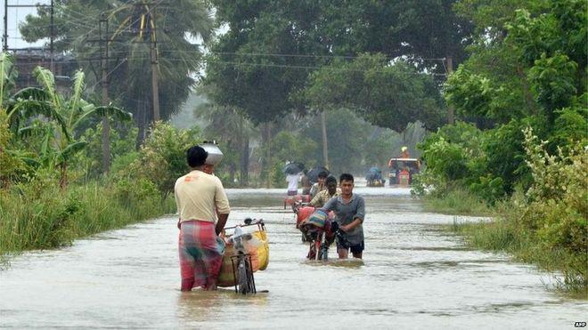 Killed more than 100 : India floods