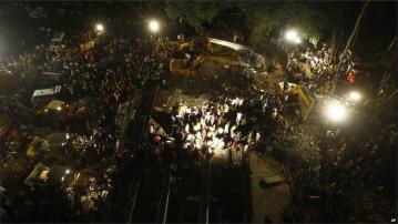 A building collapsed in India killed 11 