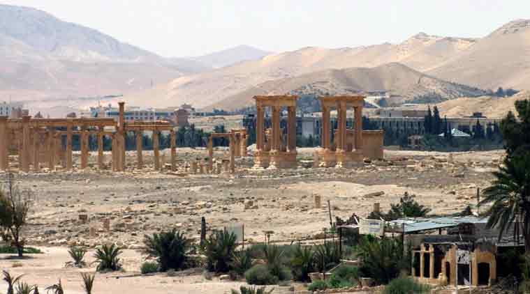 ISIS militants bluster up temple in Palmyra 