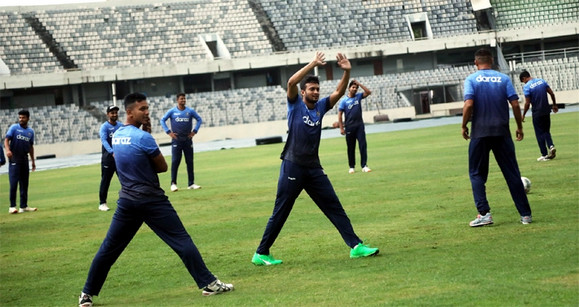 প্রস্তুতি ম্যাচে দূর্দান্ত সূচনা সৌম্য ও নাইম শেখের,দেখেনিন সর্বশেষ স্কোর