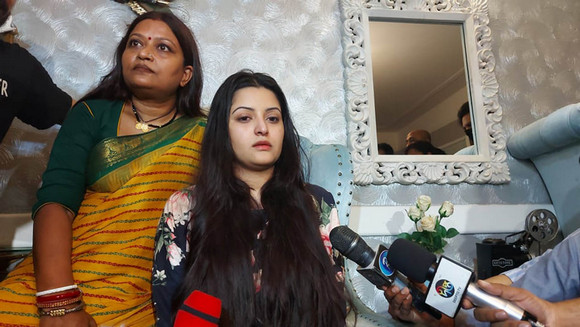 এইমাত্র পাওয়া: পরীমনি করা মামলায় নাসির উদ্দিনসহ তিনজন গ্রেফতার