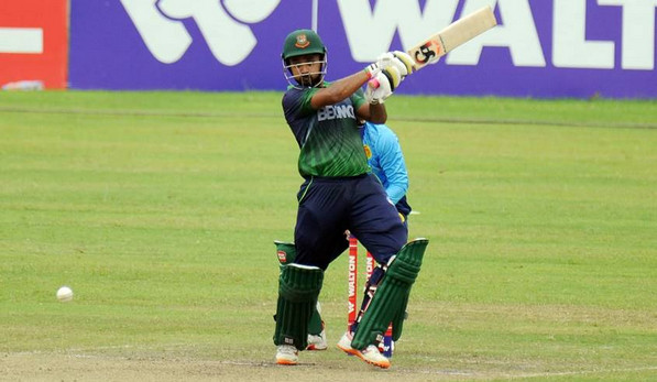 রাকিনের ১১টি চার ও ৩টি ছক্কায় ৫৮ বলে ৯২ রান দুর্দান্ত ব্যাটিংয়ে বিশাল সংগ্রহ পেল ওল্ড ডিওএইচএস
