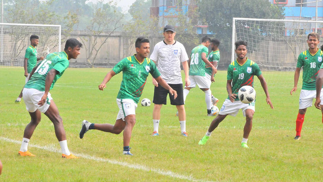 বাংলাদেশ ফুটবলে নাইজেরিয়ান ফুটবলারের অভিষেক আজ