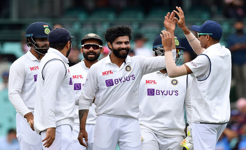 ব্রেকিং নিউজ:টেস্ট ক্যারিয়ার শেষ রবীন্দ্র জাদেজার, দলে ডাক পাচ্ছে তারকা অলরাউন্ডার
