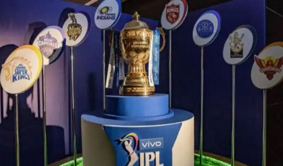 অভিষেক ডাবল সেঞ্চুরি করা ক্রিকেটারকে আইপিএলে তিন দলের কাড়াকাড়ি