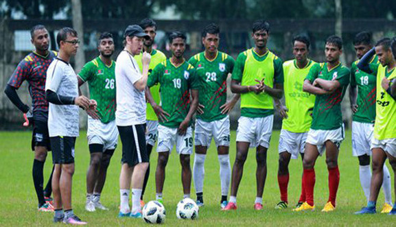 চরম দু:সংবাদ: বাংলাদেশ ফুটবল পাড়ায় নেমে এলো শোকের ছায়া, মারা গেলেন