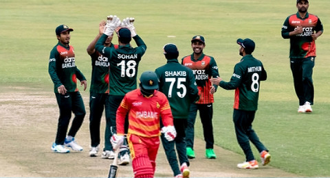 ব্যাটিংয়ে জিম্বাবুয়ে উইকেট তুলে নিলেন তাসকিন, দেখেনিন সর্বশেষ স্কোর