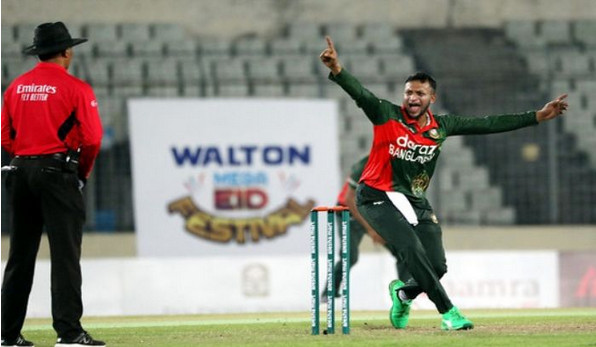 উইকেট তুলে নিলেন সাকিব, দেখেনিন সর্বশেষ স্কোর