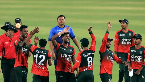 ১ম টি-২০ ম্যাচে অস্ট্রেলিয়াকে উড়িয়ে দিয়ে নিউজিল্যান্ডের রেকর্ড ভাঙল বাংলাদেশ