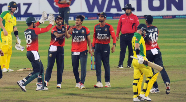 অস্ট্রেলিয়াকে সর্বনিম্ন রানে অল-আউট করে ৪-১ সিরিজ শেষ করলো বাংলাদেশ