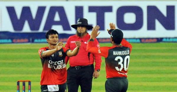 ক্রিকেট ইতিহাসের একমাত্র ক্রিকেটার হিসেবে বিশ্বরেকর্ড গড়লেন সাকিব