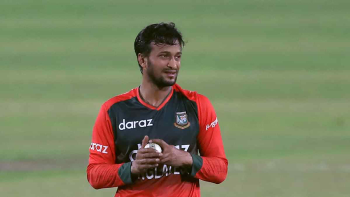 বাংলাদেশি মাত্রই অবহেলার শিকার,মনের কষ্টে যা বললেন সাকিব