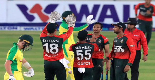 আন্তর্জাতিক ক্রিকেটে অভিষেক ম্যাচেই হ্যাটট্রিক করেছে ৪ বোলার, আছেন ১ বাংলাদেশি ক্রিকেটার