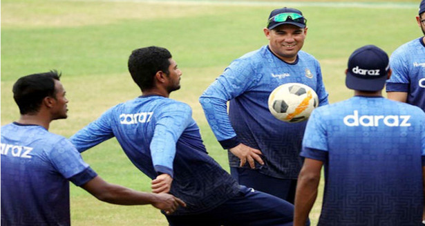 আমি তো আর মাঠকর্মী নই :ডমিঙ্গো