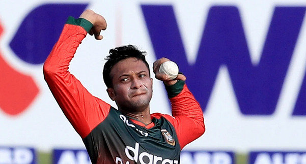এক অনন্য বিশ্ব রেকর্ডের সামনে দাঁড়িয়ে সাকিব