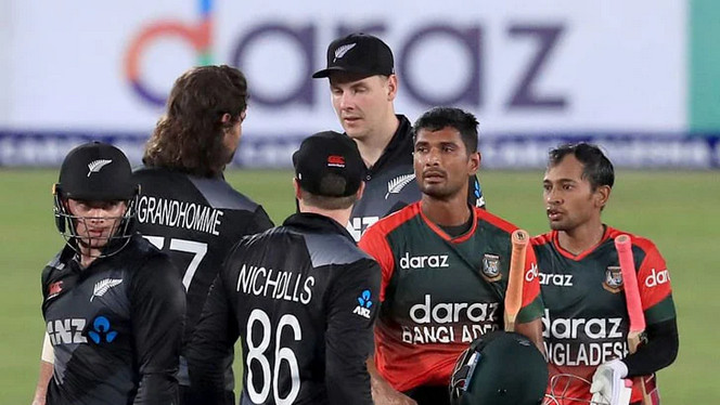 সেঞ্চুরির সামনে দাড়িয়ে মাহমুদউল্লাহ রিয়াদ