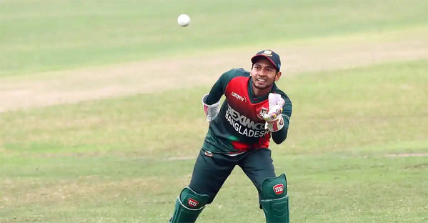 ব্রেকিং নিউজ: আর দেখা যাবে না মুশফিককে