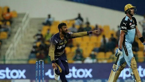 কলকাতার বোলারদের দুর্দান্ত বোলিংয়ে অল্প রানে অলআউট ব্যাঙ্গালোর