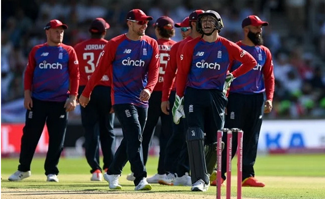 ভুল ধারনা, পাকিস্তান সফর বাতিলে হাত নেই ইংল্যান্ড ক্রিকেটারদের