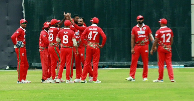বিশ্বকাপের আগে হাড্ডাহাড্ডি লড়াইয়ে শ্রীলঙ্কা চমকে দিলো ওমান