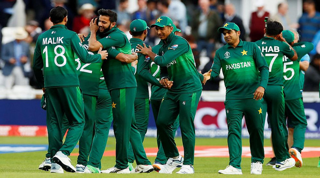 পাকিস্তানের বাজির ঘোড়া মালিক
