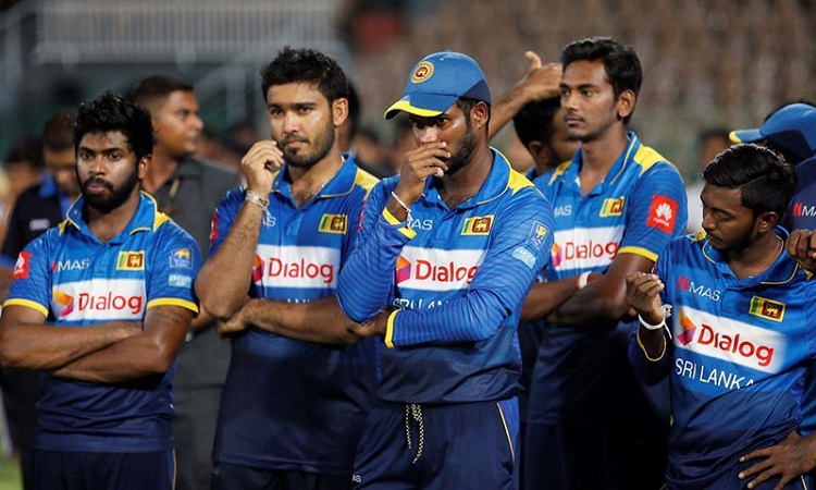 হাজারও ভক্তকে কান্নার সাগরে ভাসিয়ে মারা গেলেন লঙ্কান সাবেক ক্রিকেটার