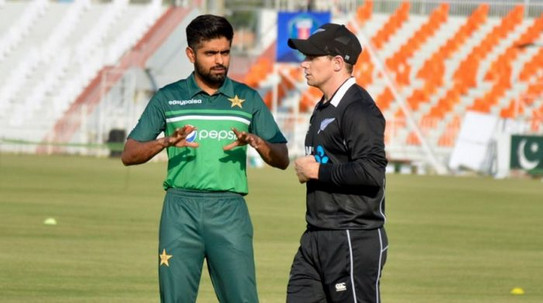 এইমাত্র শেষ হলো পাকিস্তান ও নিউজিল্যান্ডের মধ্যকার টস