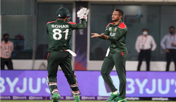 টি-টোয়েন্টি র্যাংকিং: নামীদামি ক্রিকেটারদের পিছনে ফেলে শীর্ষে সাকিব