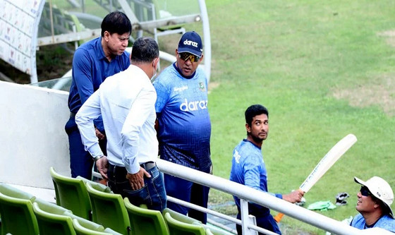 রিয়াদকে চাপমুক্ত রাখার আহ্বান সুজনের