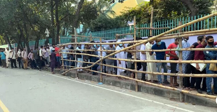 টিকিট পাচ্ছে না ভক্ত সমর্থকরা