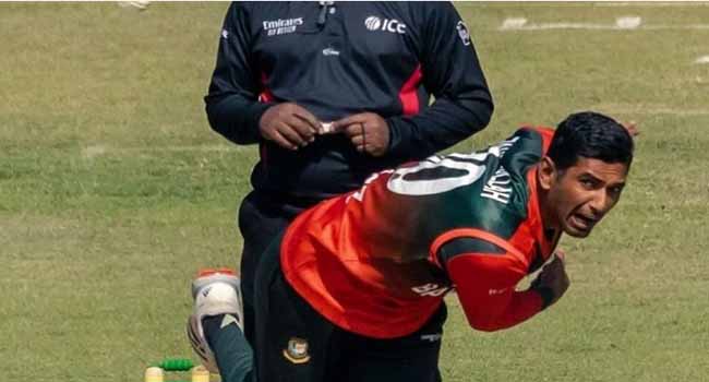 ১ ওভারে সর্বোচ্চ উইকেট নেওয়ার বিশ্বরেকর্ড গড়লেন মাহমুদউল্লাহ