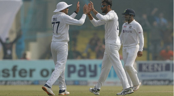 ভারতের স্পিন বিষে কুপোকাত নিউজিল্যান্ড