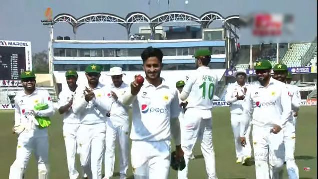 বাংলাদেশ বনাম পাকিস্তান: শেষ হলো ১ম ইনিংসের খেলা, দেখেনিন সর্বশেষ স্কোর