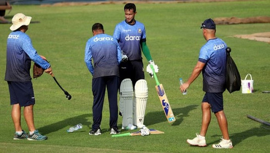 অবশেষে দলে সাথে অনুশীলনে যোগ দিলেন সাকিব