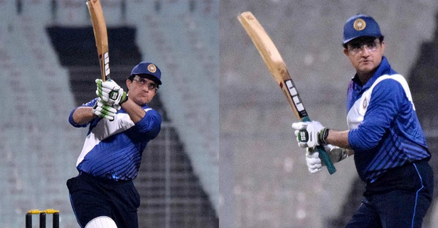 ব্যাটিংয়ে নেমেই ঝড় তুললেন সৌরভ গাঙ্গুলি
