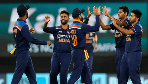 চমক দিয়ে দক্ষিণ আফ্রিকা সফরের জন্য শক্তিশালী দল ঘোষণা করলো ভারত