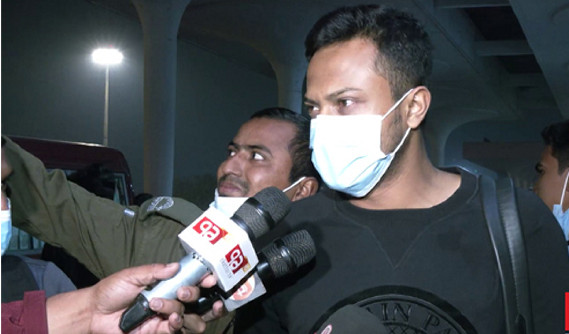 নতুন ইঙ্গিত: একসঙ্গে তিন ফরম্যাটে খেলা চালিয়ে যাওয়া অসম্ভব বললেন সাকিব