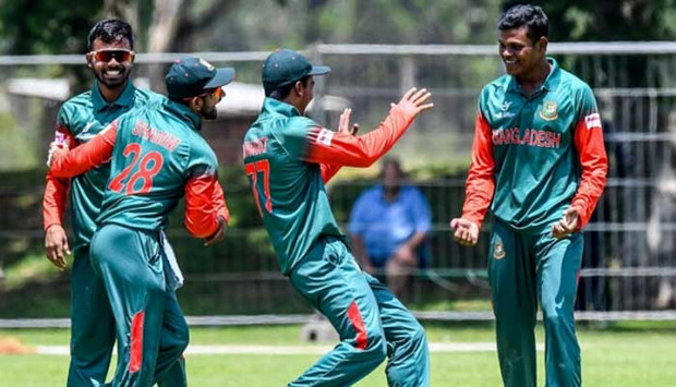 এশিয়া কাপ সেমি ফাইনাল : টাইগারদের বোলিং তোপে অল-আউটের পথে ভারত