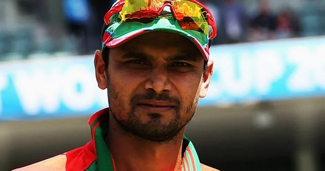 ব্রেকিং নিউজ: বিসিএল খেলবেন মাশরাফি