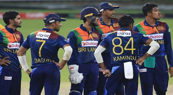 হঠাৎ করে টেস্ট ক্রিকেটকে বিদায় বলে দিলেন শ্রীলঙ্কার তারকা ক্রিকেটার