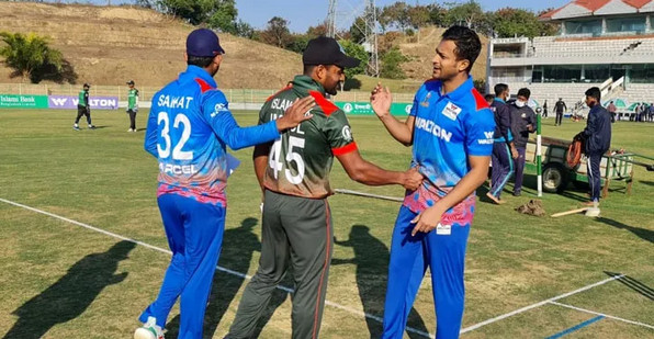 চরম উত্তেজনায় শেষ হলো সাকিব-ইমরুলদের ম্যাচ