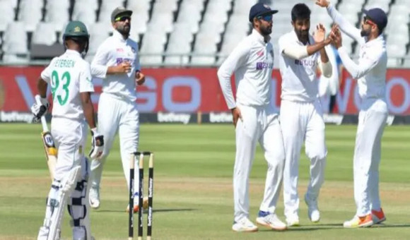 বুমরাহ বোলিং তোপে কুপোকাত দক্ষিণ আফ্রিকা