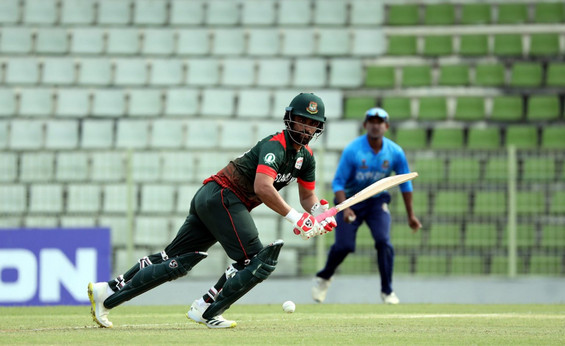তামিমের স্টাম্প উড়িয়ে দিলেন মাহমুদউল্লাহ, মোসাদ্দেকের শিকার বিজয়