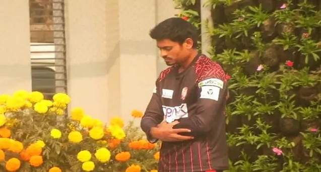 তাইজুলের নামাজ পড়ার ছবি নেট দুনিয়ায় ভাইরাল